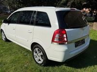 Gebraucht Opel Zafira 110 PS (80 kW) 2012 Weiß Van / Kleinbus