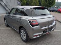 Neu Suzuki Swift 83 PS (61 kW) 2025 Silber Limousine