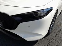Używany Mazda 3 Selection 150 KM (110 kW) 2022 Biały Sedan/Limuzyna