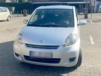 Gebraucht Daihatsu Sirion 87 PS (63 kW) 2009 Silber Kleinwagen