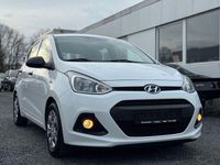 Gebraucht Hyundai i10 Basis 67 PS (49 kW) 2016 Weiß Kleinwagen