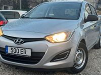 Gebraucht Hyundai i20 Classic 86 PS (63 kW) 2015 Silber Kleinwagen