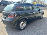 Gebraucht Opel Astra Edition 90 PS (66 kW) 2008 Saphirschwarz mi2 Kleinwagen