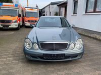 Gebraucht Mercedes E220 150 PS (110 kW) 2004 Blau Limousine