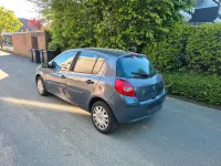 Usata Renault Clio II Authentique 75 CV (55 kW) 2006 Blu Utilitaria