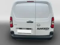 Używany Opel Combo Basis 102 KM (75 kW) 2024 Biały Minivan