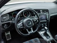 Gebraucht VW Golf VII GTE 150 PS (110 kW) 2015 Weiß Kleinwagen