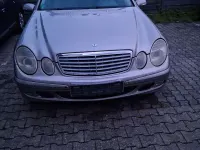 Usado Mercedes E220 Classic 150 CV (110 kW) 2003 Berlina