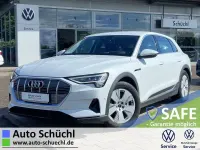 Gebraucht Audi e-tron 300 kW (408 PS) 2022 Gletscherweiß metallic SUV
