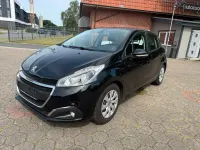 Gebraucht Peugeot 208 Active 82 PS (60 kW) 2017 Schwarz Kleinwagen