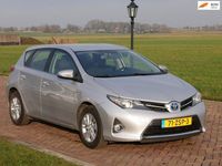 Gebraucht Toyota Auris Hybrid 99 PS (72 kW) 2013 Grau Limousine