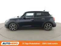 Gebraucht Mini Cooper S Classic 178 PS (130 kW) 2023 Enigmatic black Kleinwagen