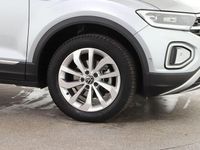 Gebraucht VW T-Roc Style 110 PS (80 kW) 2022 Pyrit silber metallic SUV
