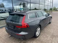 Gebraucht Volvo V60 Momentum 190 PS (139 kW) 2019 Grau Kombi