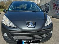 Gebraucht Peugeot 207 Forever 73 PS (53 kW) 2012 Grau Limousine