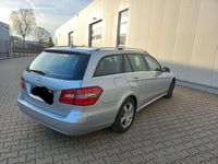 Gebraucht Mercedes E220 Avantgarde 170 PS (125 kW) 2011 Kombi
