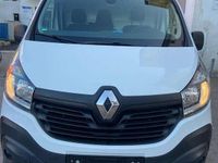 Gebraucht Renault Trafic Komfort 120 PS (88 kW) 2016 Gletscherweiss Van / Kleinbus