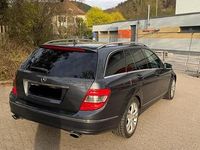 Gebraucht Mercedes 320 224 PS (164 kW) 2009 Grau Kombi