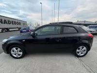 Używany Kia ProCeed 125 KM (91 kW) 2012 Czarny Hatchback