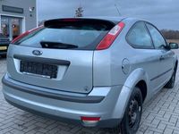 gebraucht Ford Focus Lim. Trend 1.6 Ltr *KLIMAANLAGE*