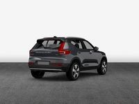 Neu Volvo XC40 Plus 163 PS (119 kW) 2026 Grau SUV