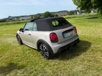 Używany Mini John Cooper Works Classic 231 KM (169 kW) 2024 Beżowy Hatchback