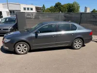 Gebraucht Skoda Superb Ambition 160 PS (117 kW) 2010 Grau Limousine