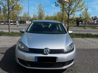 Gebraucht VW Golf VI 80 PS (58 kW) 2010 Silber Kleinwagen