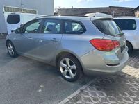 Gebraucht Opel Astra Edition 116 PS (85 kW) 2011 Grün Kombi