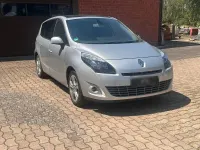 Gebraucht Renault Grand Scénic 131 PS (96 kW) 2011 Silber Van / Kleinbus