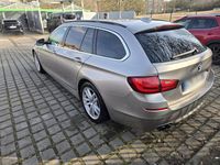 Gebraucht BMW 525 218 PS (160 kW) 2012 Gold Kombi