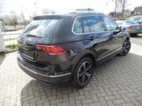 Gebraucht VW Tiguan Move 150 PS (110 kW) 2023 Schwarz SUV