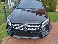 Gebraucht Mercedes GLA180 122 PS (89 kW) 2019 Schwarz SUV