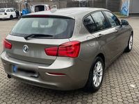 gebraucht BMW 118 Baureihe 1, 5 Trg. i Advantage Automatik Unfallfrei