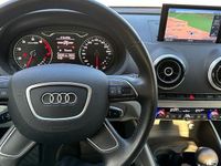 Gebraucht Audi A3 Ambiente 122 PS (89 kW) 2013 Rot Limousine