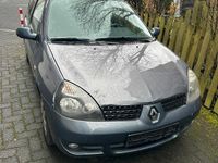 Gebraucht Renault Clio II 75 PS (55 kW) 2006 Grau Kleinwagen