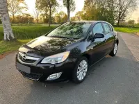 Usata Opel Astra 87 CV (63 kW) 2011 Nero Utilitaria