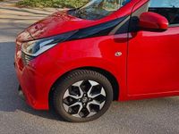 Gebraucht Toyota Aygo 72 PS (52 kW) 2020 Rot Kleinwagen