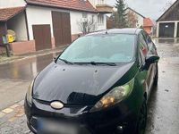 Gebraucht Ford Fiesta Ambiente 82 PS (60 kW) 2010 Schwarz Kleinwagen