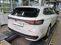 Gebraucht VW Passat Elegance 193 PS (141 kW) 2024 0r oryxweiß perlmutteffekt (metallic) Kombi