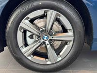 Neu BMW 216 Luxury Line 122 PS (89 kW) 2026 Blau Kombi