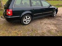 Gebraucht VW Passat 150 PS (110 kW) 2001 Blau Kombi