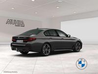 Gebraucht BMW 530 M Sport 286 PS (210 kW) 2023 Sophistograu brillanteffekt Limousine