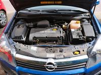 Gebraucht Opel Astra 105 PS (77 kW) 2005 Blau Kombi