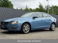 Gebraucht Volvo S60 Summum 181 PS (133 kW) 2015 Blau Limousine