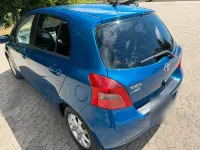 Gebraucht Toyota Yaris 69 PS (50 kW) 2006 Blau Kleinwagen