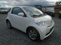 Używany Toyota iQ 68 KM (50 kW) 2012 Biały Hatchback