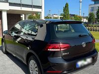 Gebraucht VW Golf VII 116 PS (85 kW) 2019 Schwarz Kleinwagen