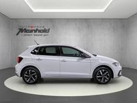 Neu VW Polo 95 PS (69 kW) 2026 Grau Limousine