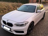 Gebraucht BMW 118 Sport Line 150 PS (110 kW) 2017 Weiß Kleinwagen